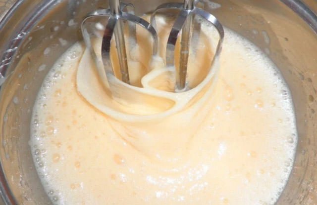  kak prigotovit bliny na moloke   6 podrobnykh klassicheskikh receptov prigotovleniya112 Як приготувати млинці на молоці — 6 докладних класичних рецептів приготування
