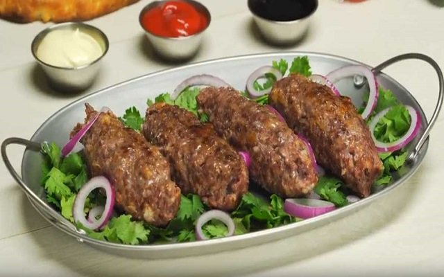  kak prigotovit lyulya kebab v domashnikh usloviyakh, poshagovye recepty6 Як приготувати люля кебаб в домашніх умовах, покрокові рецепти
