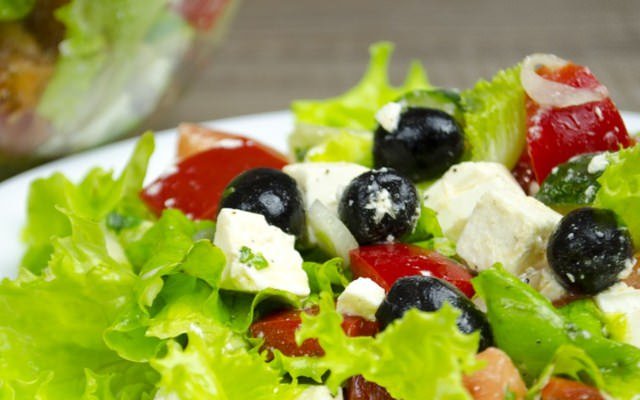  klassicheskie recepty prigotovleniya grecheskogo salata16 Класичні рецепти приготування грецького салату