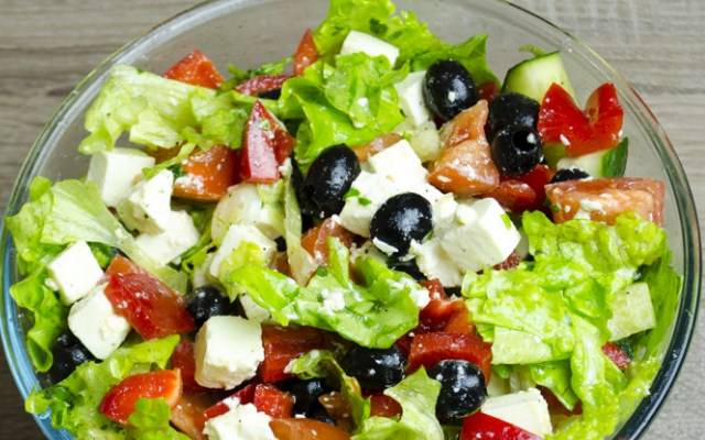  klassicheskie recepty prigotovleniya grecheskogo salata8 Класичні рецепти приготування грецького салату