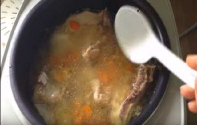  kurinyjj sup   recepty prigotovleniya domashnego supa s vermishelyu76 Курячий суп — рецепти приготування домашнього супу з вермішеллю