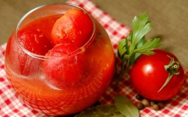  pomidory na zimu v sobstvennom soku recepty – palchiki oblizhesh10 Помідори на зиму у власному соку рецепти – пальчики оближеш