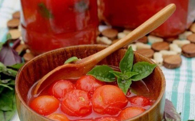  pomidory na zimu v sobstvennom soku recepty – palchiki oblizhesh9 Помідори на зиму у власному соку рецепти – пальчики оближеш