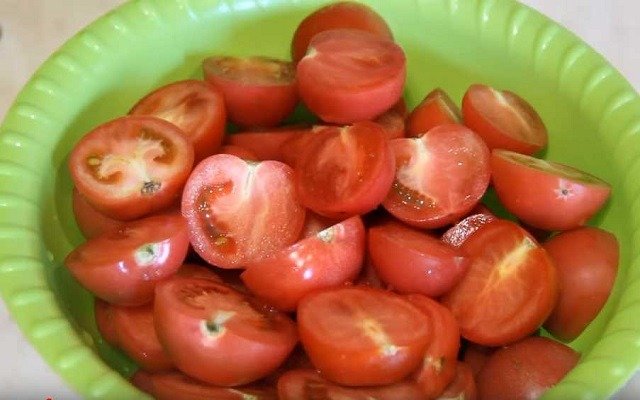  pomidory na zimu – samye vkusnye recepty konservirovannykh tomatov54 Помідори на зиму – найсмачніші рецепти консервованих томатів