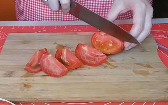  pomidory na zimu – samye vkusnye recepty konservirovannykh tomatov63 Помідори на зиму – найсмачніші рецепти консервованих томатів