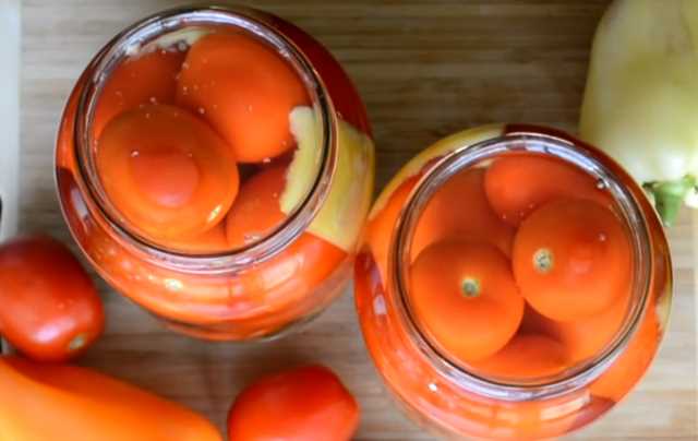  pomidory na zimu – samye vkusnye recepty konservirovannykh tomatov71 Помідори на зиму – найсмачніші рецепти консервованих томатів