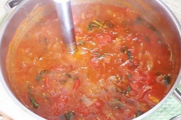  recepty ketchupa iz pomidorov na zimu v domashnikh usloviyakh41 Рецепти кетчупу з помідорів на зиму в домашніх умовах