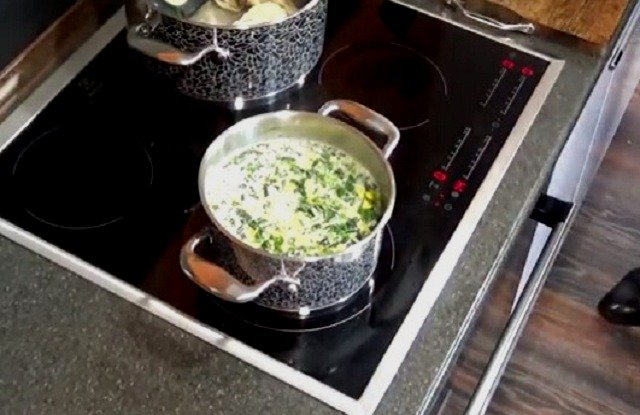  recepty originalnogo kurinogo supa so shpinatom, yajjcom i speciyami58 Рецепти оригінального курячого супу зі шпинатом, яйцем і спеціями
