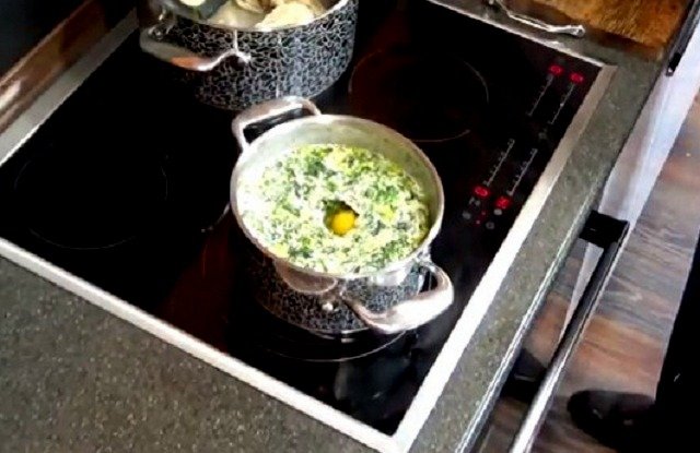 recepty originalnogo kurinogo supa so shpinatom, yajjcom i speciyami59 Рецепти оригінального курячого супу зі шпинатом, яйцем і спеціями