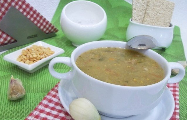  recepty prigotovleniya gorokhovogo supa s raznymi ingredientami1 Рецепти приготування горохового супу з різними інгредієнтами