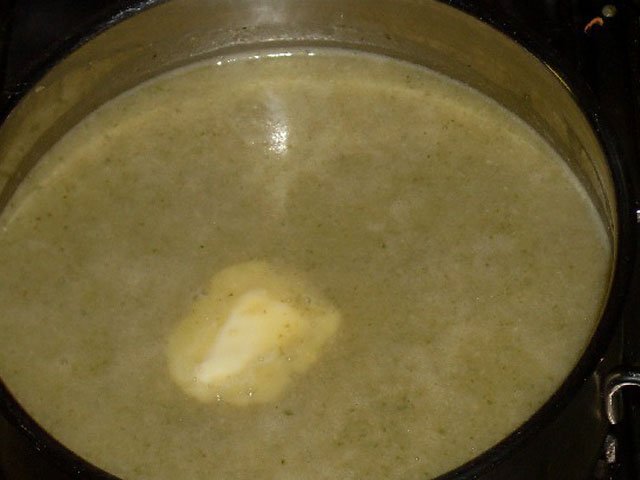  recepty prigotovleniya klassicheskogo shhavelevogo supa s yajjcom i krupami130 Рецепти приготування класичного щавлевого супу з яйцем і крупами