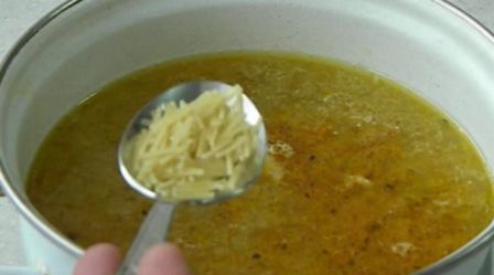  recepty prigotovleniya kurinogo supa po domashnemu s lapshojj i kartoshkojj12 Рецепти приготування курячого супу по домашньому з локшиною і картоплею
