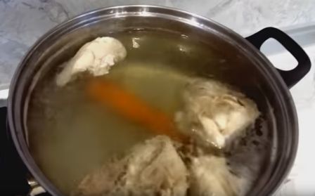  recepty prigotovleniya kurinogo supa po domashnemu s lapshojj i kartoshkojj14 Рецепти приготування курячого супу по домашньому з локшиною і картоплею