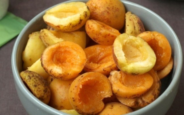 recepty zagotovki kompota iz abrikosov na zimu47 Рецепти заготівлі компоту з абрикосів на зиму