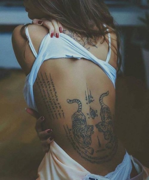 1c5bfb842f773d8b9da3ff1baabd44a5 Татуювання написи з перекладом для дівчат, чоловіків, англійською, російською, зі змістом латиною, руки, запястя, ноги, на спині, ескізи, фото і їх значення