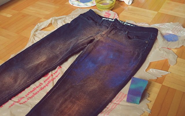 4a47bf4d7b1dfcbbefaabab97d07aa47 Як пофарбувати джинси в домашніх умовах у синій колір, чорний, синькою, фарбою для тканини, в пральній машині