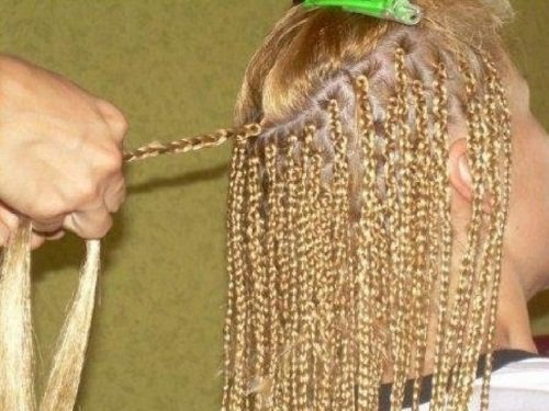 62bc2d5800a29c5fa2d138a93888b1c9 Африканські косички. Фото, як заплести, види: чоловічі, дитячі для дівчаток, з нитками, канекалоном, зізі. Як доглядати, мити волосся в домашніх умовах