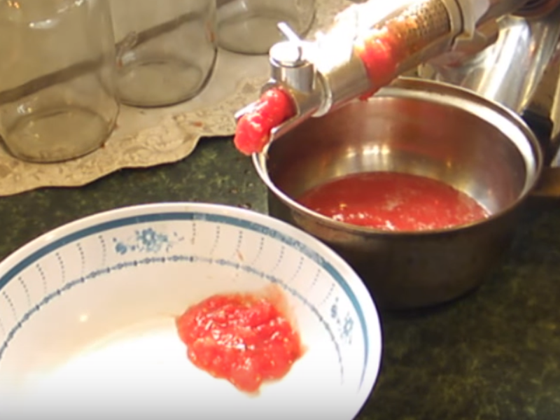 79b12be5bc0f28f801ab88f10bbd842a Як зробити томатний сік з помідорів на зиму в домашніх умовах