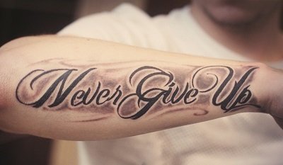 f3d3fea066f57a8fb0d5309815a3b4e2 Татуювання на руці для чоловіків написи з перекладом, їх значення, красиві зі змістом, кельтський візерунок, маленькі, на всю руку, ескізи