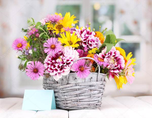 028e55543837415439bb2fda2c8825c8 Чи можна вдома тримати штучні квіти – прикмети, де ставити, зберігати, можна дарувати на день народження