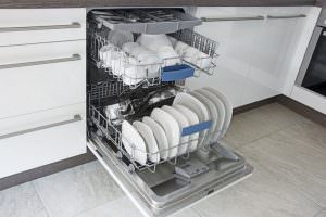 102319988a9d92a3d0f9ce9ca8f25a25 Запах з посудомийної машини: як прибрати, причини появи