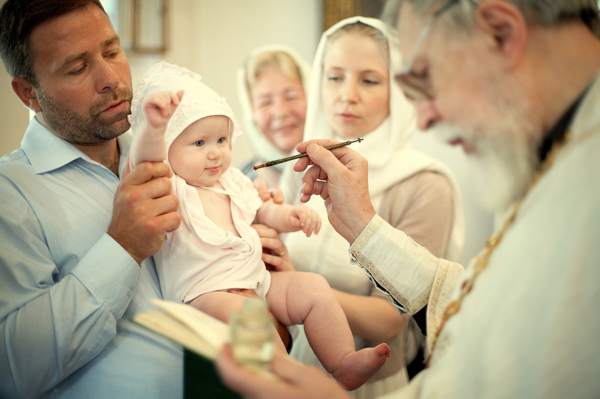 54678342691f35a9c1f602281b26ae7c Кому не можна бути хрещеними батьками – чому жінки не хрестять першу дівчинку