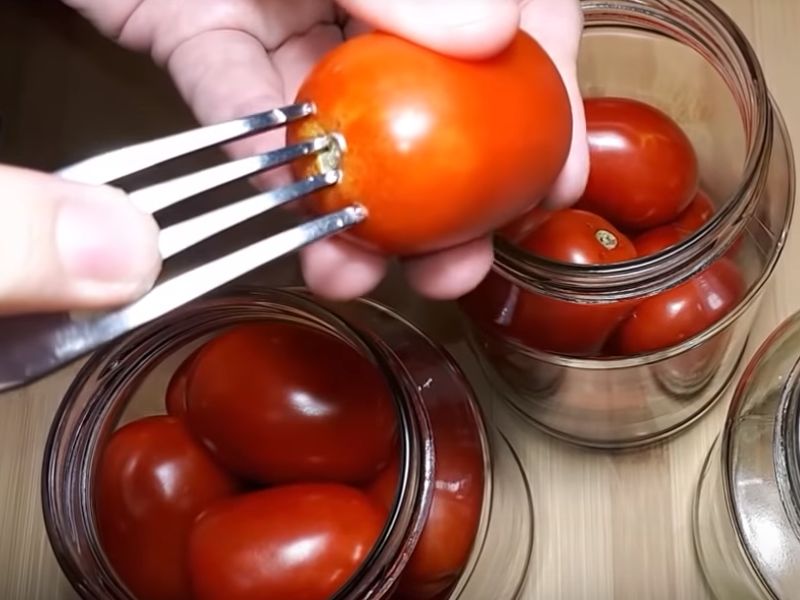 011b8f2f310c08cc29110b9430c77499 Мариновані помідори на зиму — рецепти ну дуже смачних помідорів пальчики оближеш