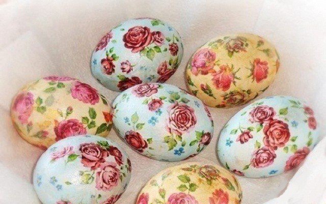 1d4a24a3c1d6b26fc2b961a06e799ce8 Як фарбувати яйця на Великдень 2021 та 2022. Прості й оригінальні ідеї фарбування пасхальних яєць