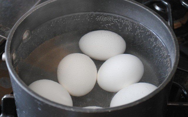 65377d33cbce7df314bf0d0651e990fc Як фарбувати яйця на Великдень 2021 та 2022. Прості й оригінальні ідеї фарбування пасхальних яєць