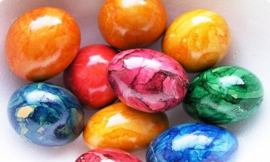83e9f522177aad781cca78ad9a364ed8 Як пофарбувати яйця на Великдень   оригінальні ідеї при фарбуванні яєць