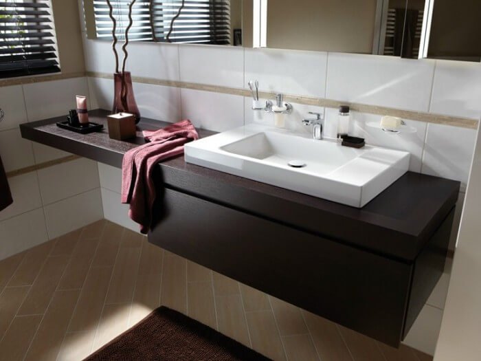 b3535a6cd2a6901780919223cc1e5c88 Шафка у ванну кімнату зі стільницею: варіанти моделей і способи установки раковин