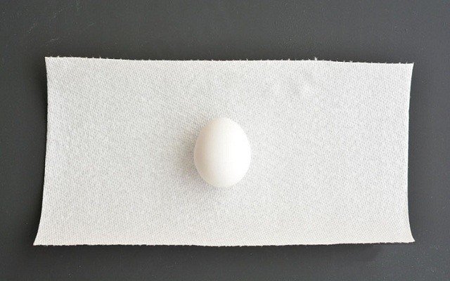 b8f17ca54606f52976e0f971c51e4643 Як фарбувати яйця на Великдень 2021 та 2022. Прості й оригінальні ідеї фарбування пасхальних яєць
