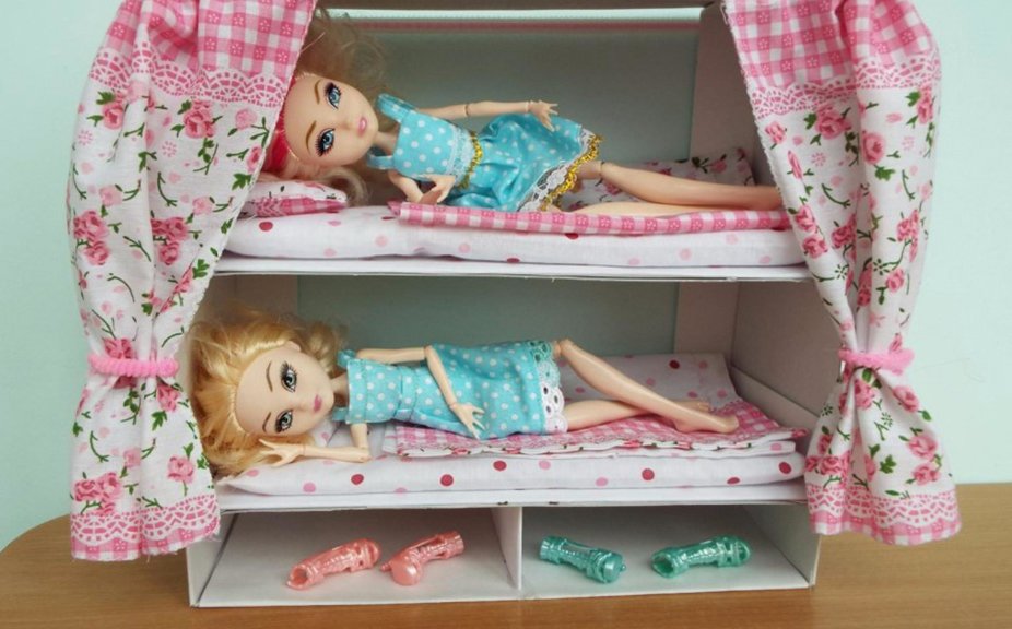 bd8f8791418cdee2eae73fa424b53e25 Як зробити ліжко для ляльок своїми руками: з картону і кольорового паперу