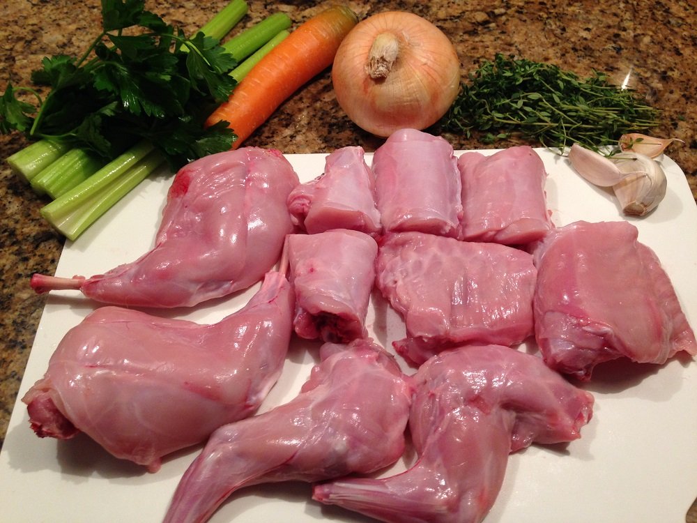 fc005dcd30c9e745e6408a61b3f6cc3c Як приготувати кролика щоб мясо було мяким і соковитим — 18 смачних і корисних рецептів