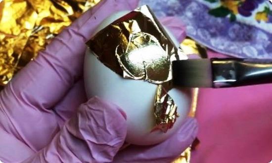 ff50861f5919a8de0781ac66558ac44f Як пофарбувати яйця на Великдень — оригінальні ідеї і хитрощі при фарбуванні яєць