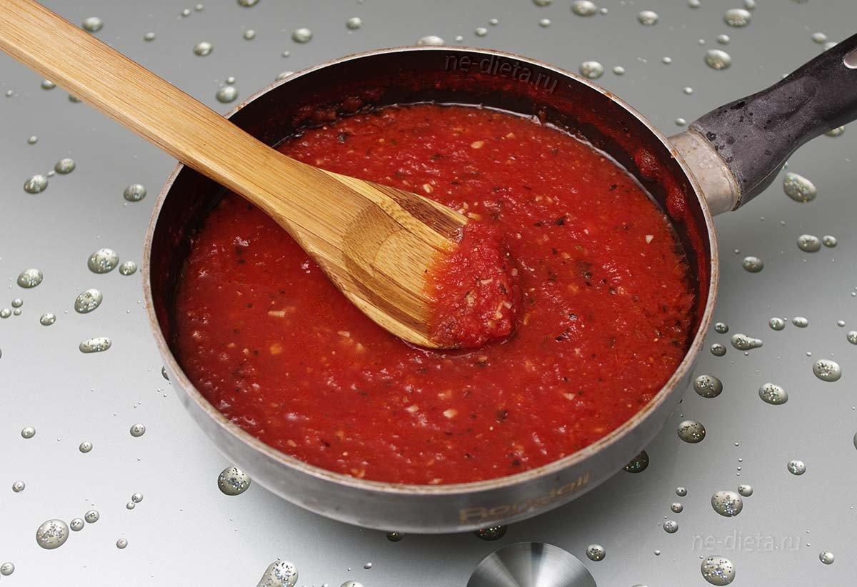 2c41896ca5c2c6c2bf8a645bbf509222 Як приготувати соус для піци в домашніх умовах — рецепт томатного соусу як в піцерії з покроковими фото