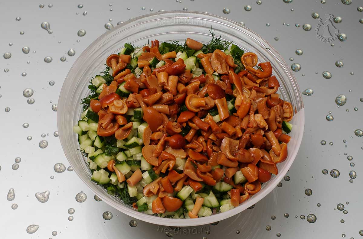 561c69a91b480d45885e229abc666fc0 Як приготувати сільський салат: рецепт пісного овочевого салату з грибами і картоплею з покроковими фото