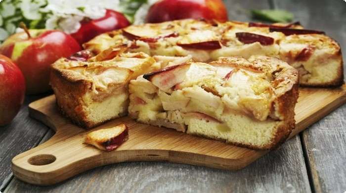 8efc05971379930b095c1d1589566437 Пиріг з яблуками шарлотка   класичні рецепти пишного пирога