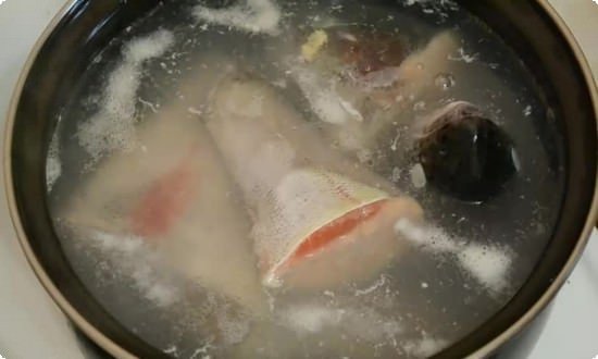 8f1dbe97dd72d1b32ddb2d60908049f4 Смачний рибний суп з червоної риби в домашніх умовах