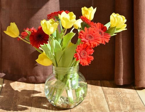 9 sovetov, kak dolshe sokhranit buket cvetov v vaze s vodojj208 9 порад, як довше зберегти букет квітів у вазі з водою