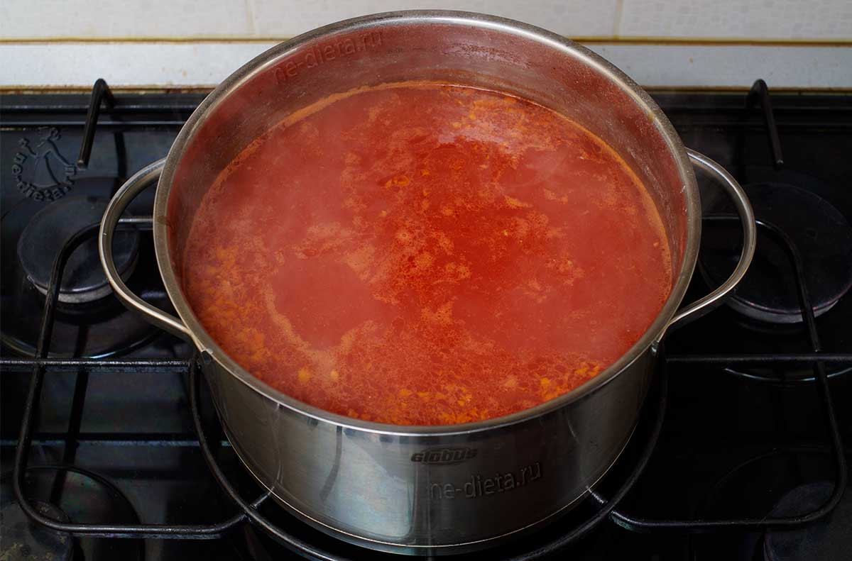 ae26d45024e22bae5d3166545b8d27a4 Як приготувати томатний суп з куркою — простий рецепт курячого супу з картоплею і вермішеллю з покроковими фото