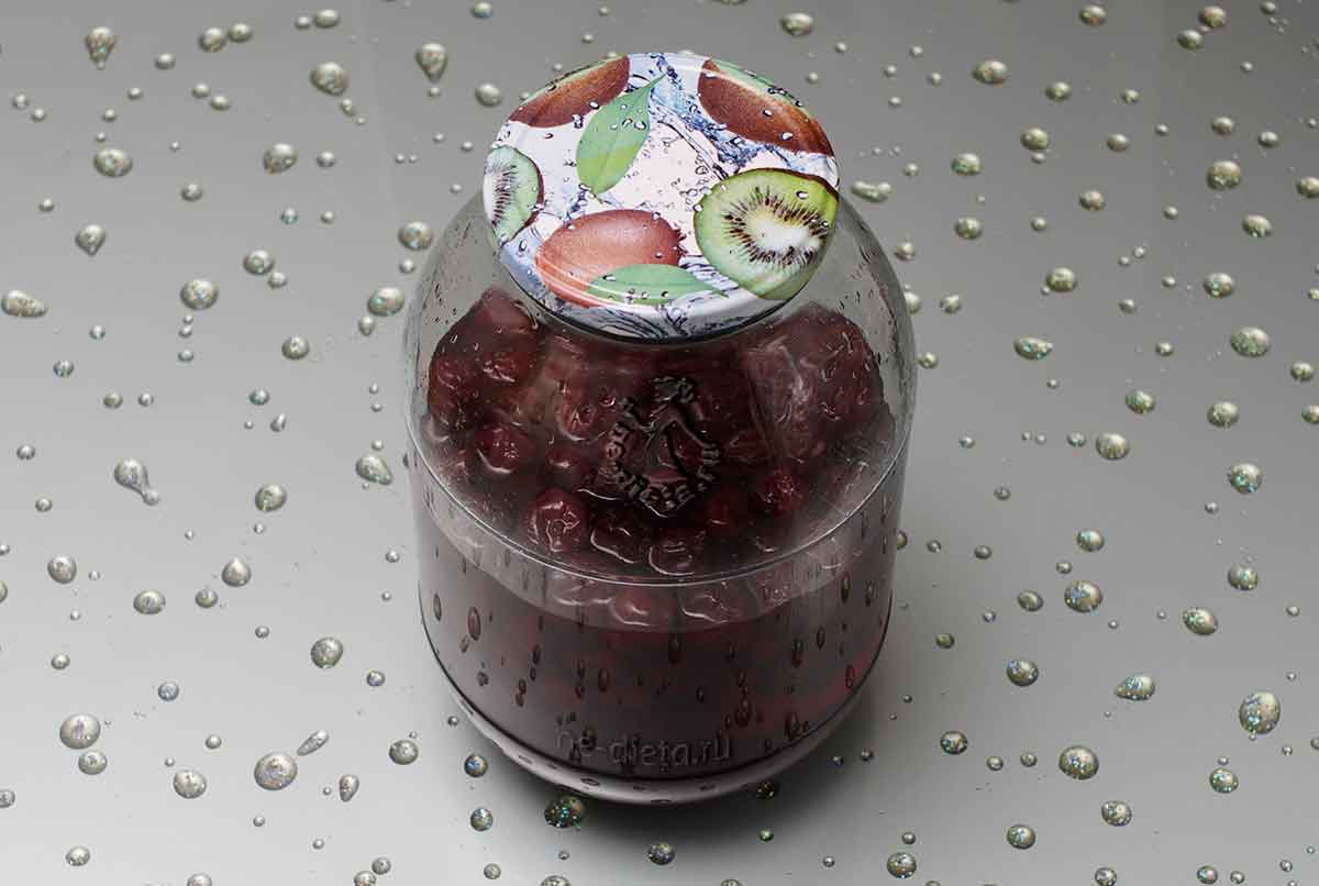 bd8b70d687eaa294e598ff908af27c6b Як зробити вишневу наливку в домашніх умовах — рецепт домашньої наливки зі свіжої вишні на горілці з покроковими фото