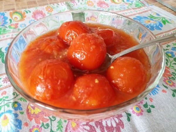 kak prigotovit pomidory v sobstvennom soku na zimu  recepty   palchiki oblizhesh67 Як приготувати помідори у власному соку на зиму? Рецепти — пальчики оближеш