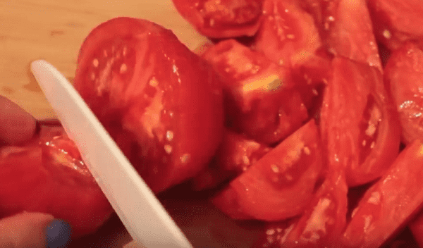 kak prigotovit pomidory v sobstvennom soku na zimu  recepty   palchiki oblizhesh70 Як приготувати помідори у власному соку на зиму? Рецепти — пальчики оближеш
