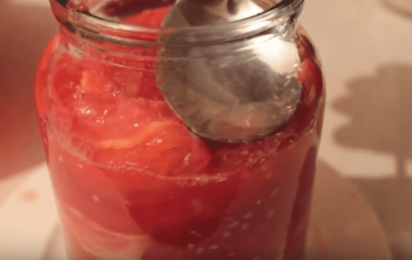 kak prigotovit pomidory v sobstvennom soku na zimu  recepty   palchiki oblizhesh71 Як приготувати помідори у власному соку на зиму? Рецепти — пальчики оближеш