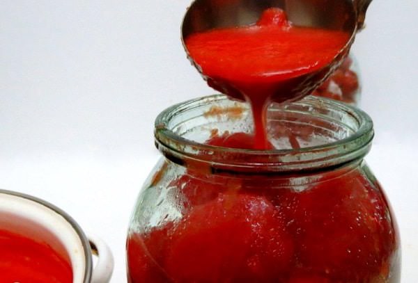 kak prigotovit pomidory v sobstvennom soku na zimu  recepty   palchiki oblizhesh81 Як приготувати помідори у власному соку на зиму? Рецепти — пальчики оближеш