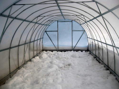nado li zakryvat teplicu iz polikarbonata na zimu 188 Треба закривати теплицю з полікарбонату на зиму?