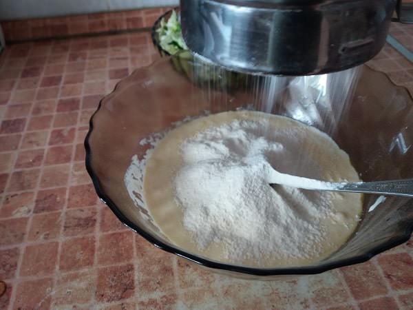 zalivnojj pirog s kapustojj v dukhovke – bystro i vkusno 25 Заливний пиріг з капустою в духовці – швидко і смачно!