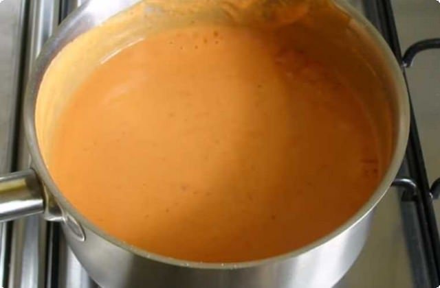 360f50ee94fb41302c14b8e6f55c0b4b Тефтелі в сметанному соусі — смачні тюфтельки з підливою
