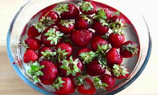 8c4ff284cb19316358942907e4e402d2 Густе варення з полуниці з цілими ягодами на зиму